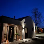 Feriehus Sentralt Nytt Hus, Naerme Sjo Og Badeland