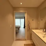 Feriehus Sentralt Nytt Hus, Naerme Sjo Og Badeland Lyngdal