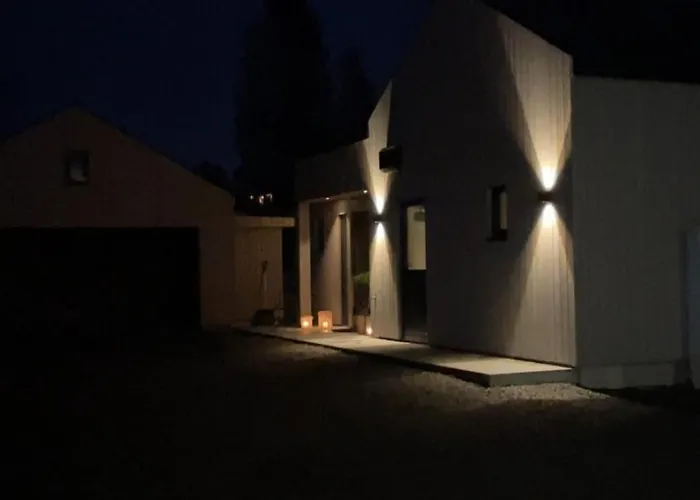 Sentralt Nytt Hus, Naerme Sjo Og Badeland بيت للعطل