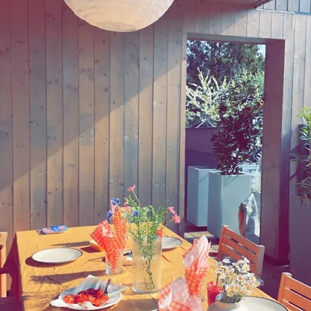 Tatil Evi Sentralt Nytt Hus, Naerme Sjo Og Badeland Lyngdal